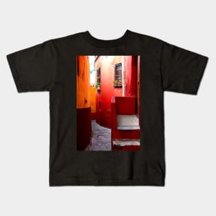 Ruelle de Guanajuato Kids T-Shirt